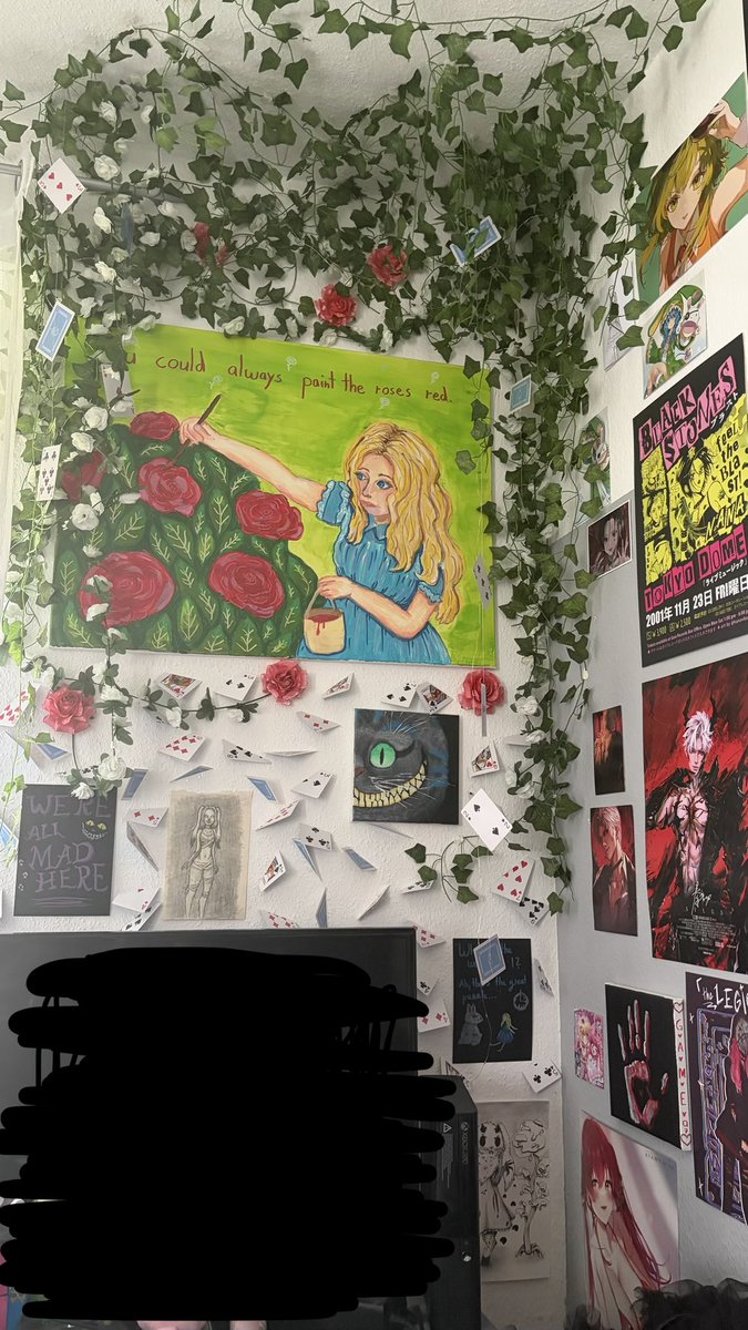 marytsunee's tweet photo. Some of my walls in my Room! Most are self-painted, the prints however I got mostly from Dokomi🤍#artroom https://t.co/UEcez9CX6b