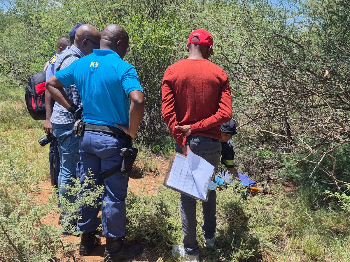 explainZA's tweet photo. When communities lose faith in the SAPS, who steps in?

The rise of Wanya Tsotsi in Warrenton reflects growing frustration with crime and slow police response.

But it also raises an important question: where does community protection end and vigilantism begin? https://t.co/4n4ULXCoq3