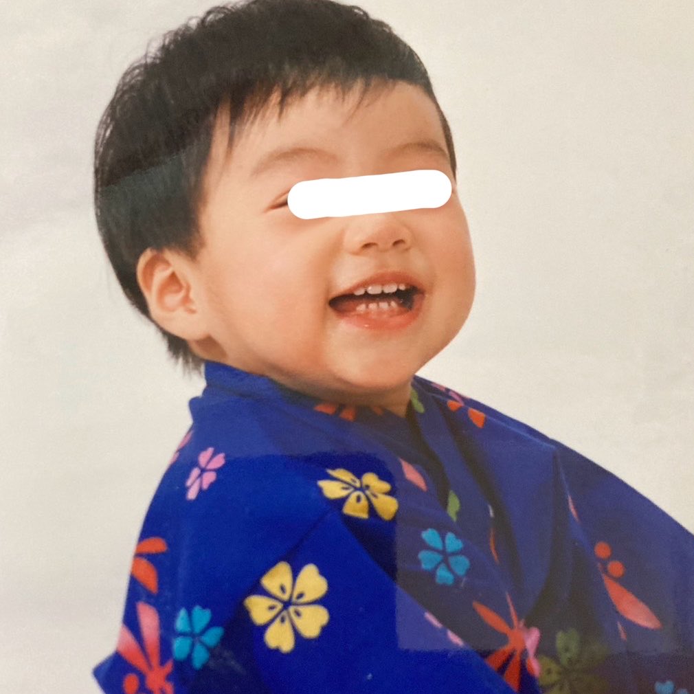 ayuka_miyamoto's tweet photo. あまりにも似すぎている写真でてきた...📸
←2歳の頃のわたし　　　　　2歳の息子→ https://t.co/KqjEmneEPc