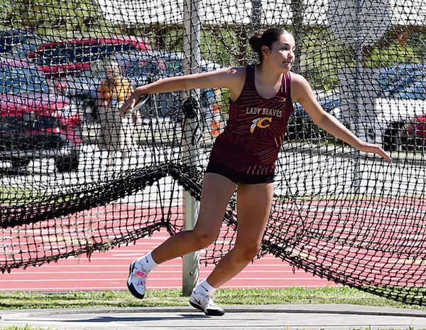 ndnsports's tweet photo. Joscelyn Stamper (Eastern Band Cherokee) breaking records, and she’s not done
#NativePreps #EBCI
Read at: https://t.co/PiBFQ5L9Op https://t.co/WQIJn0yv8w