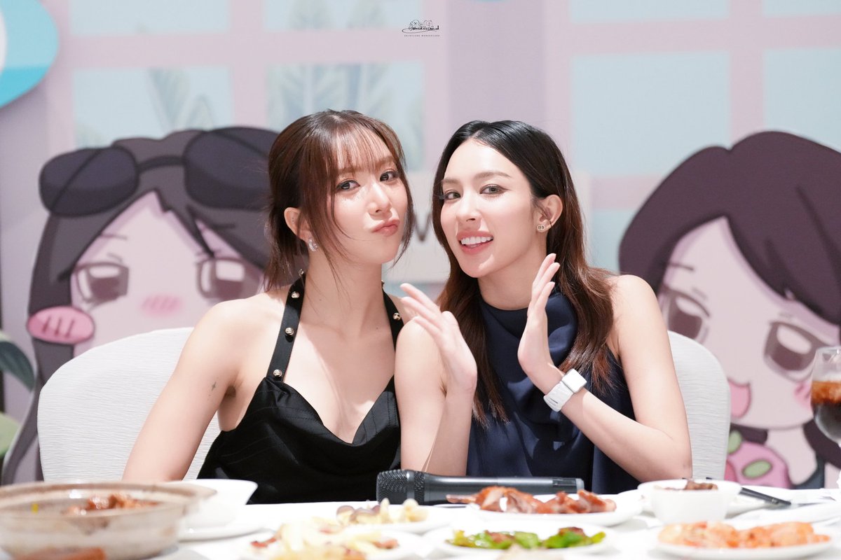 EJ_Wonderland's tweet photo. 『260530 ENJOYJUNE SHANGHAI』
So cute 🐶🐱💗 
#enjoyjune 
#enjoyyotdr 
#junenannirin https://t.co/6DpwPdoq1Q