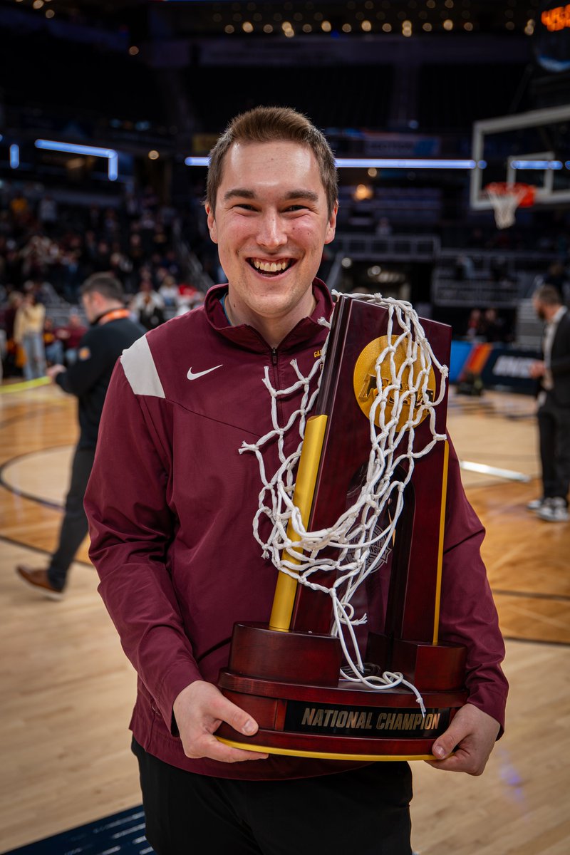 IJPBroadcasting's tweet photo. Thank you, Gannon❤️These past couple of years have provided me with memories I'll never forget. This is, full stop, the best DII athletics program in the country, with the best student-athletes, coaches &amp; staff.

Excited to share what's next soon, but for now ... Go Knights! ⚔️ https://t.co/TSN2OJGtGd