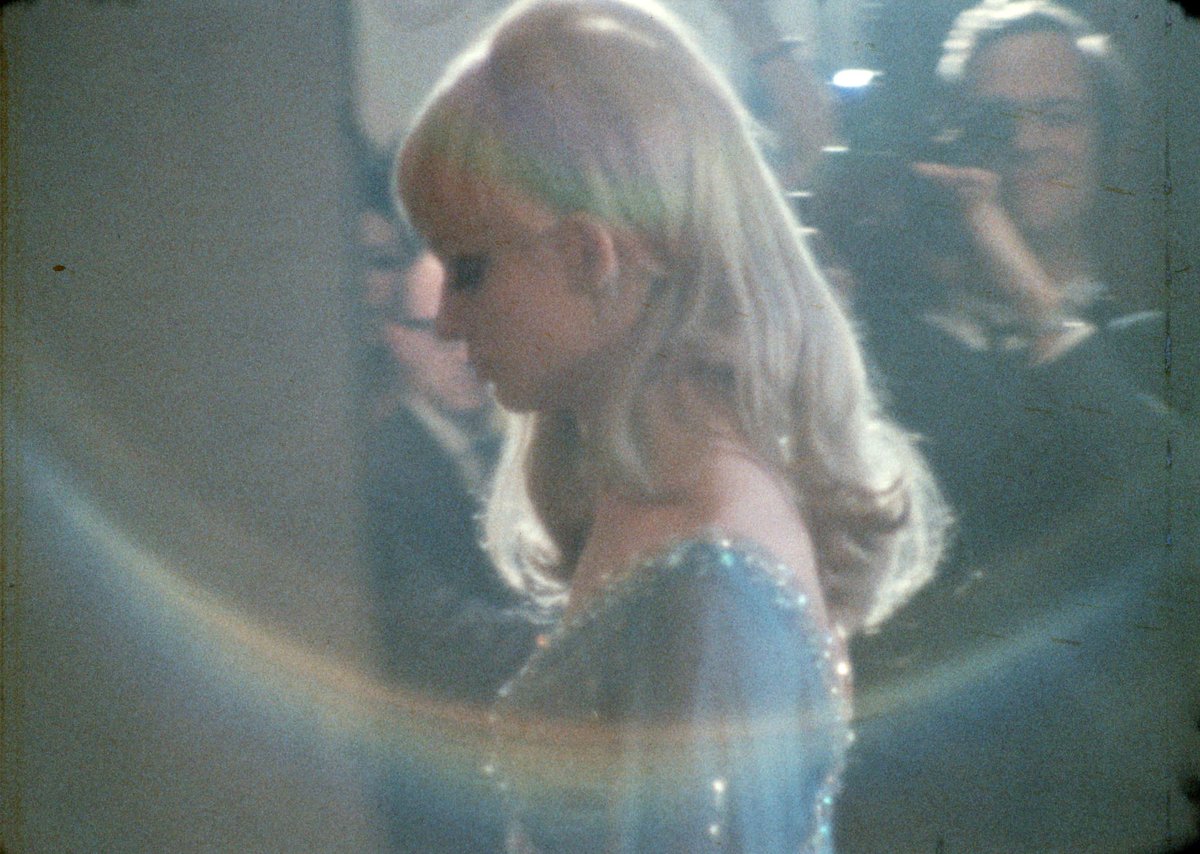 MovingImageNYC's tweet photo. More than 40 years before RuPaul's Drag Race, this groundbreaking documentary about the 1967 Miss All-American Camp Beauty Pageant introduced audiences to the world of competitive drag. 

THE QUEEN screens in 35mm this Saturday.

🎟️: https://t.co/k88ZmMGyWF https://t.co/kHAO2grJNz
