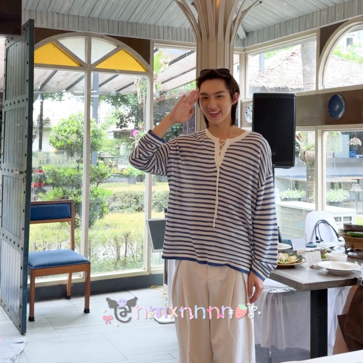 nmxnnnn's tweet photo. คาดแว่น หล่อมากคับเฮียก้อง 😎

#FriendlyMexKonginHKTD1
#Kongjiro https://t.co/vBOhMAp5YM