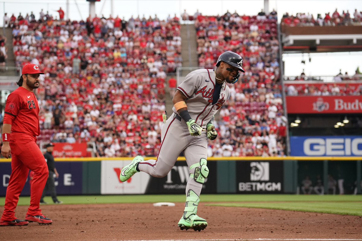 MLB Camera Roll tweet media