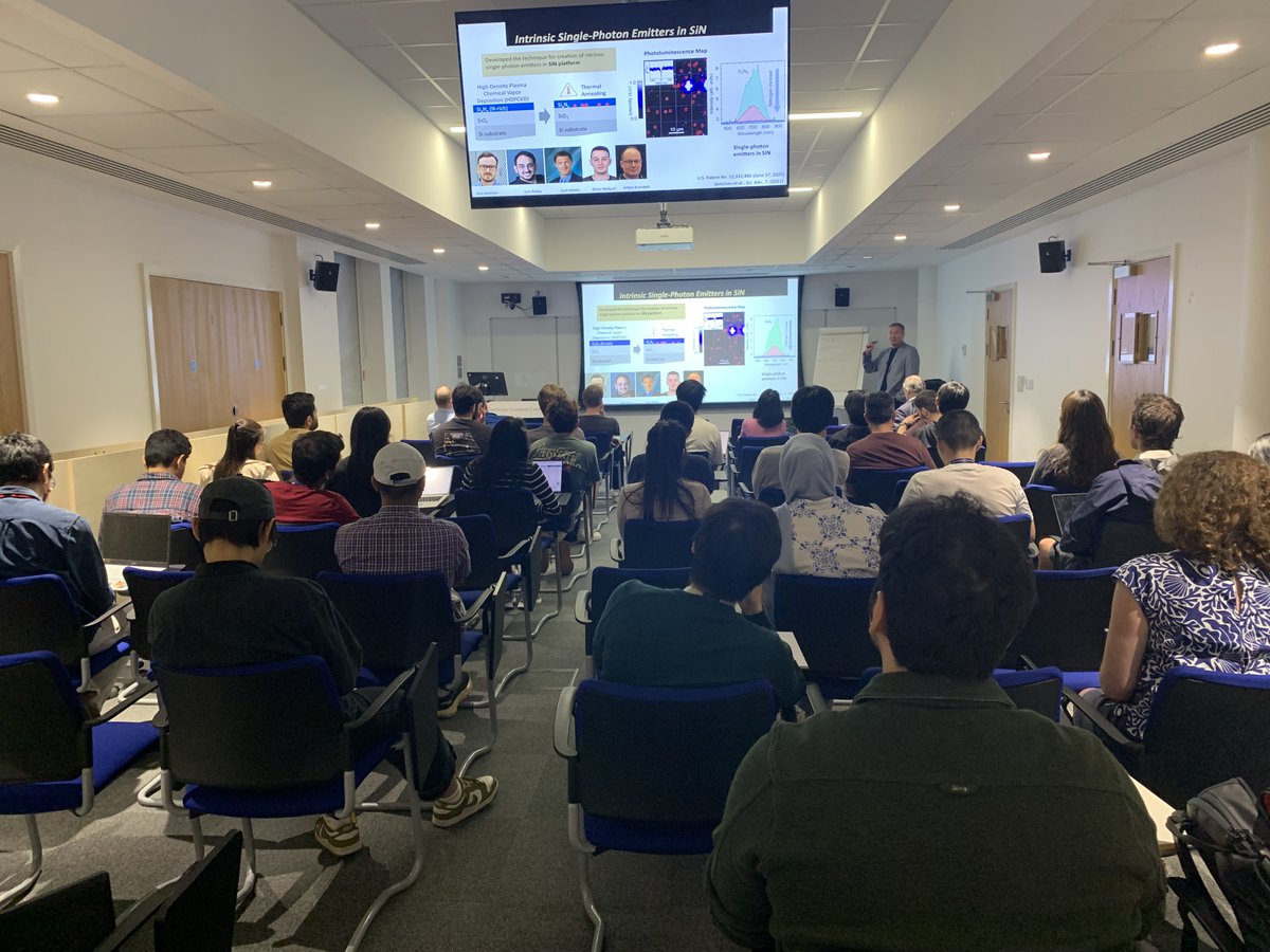 QAMSScoordinate's tweet photo. We welcomed Prof. Vladimir M. Shalaev of Purdue University at CGC today! In his #QAMSS lecture, he discussed quantum photonic integrated circuits, single-photon technologies and near-zero-index materials for ultrafast light control. #QuantumPhotonics https://t.co/2rhuMFHgRd