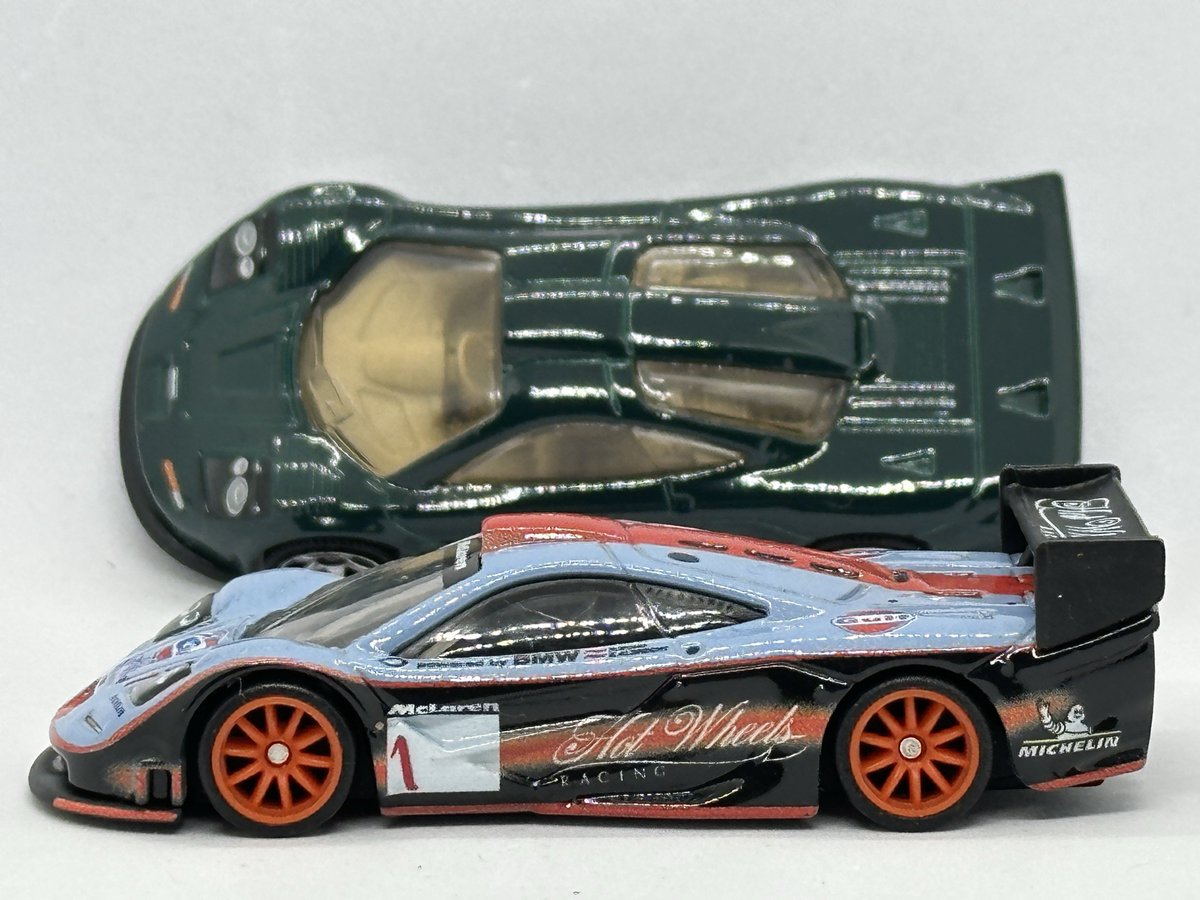 S_Abe164's tweet photo. マッチボックスのマクラーレン F1 GTとホットウィール プレミアムのF1 GTR

この2台最高に格好良いです🙆 https://t.co/KkDQMLl65d