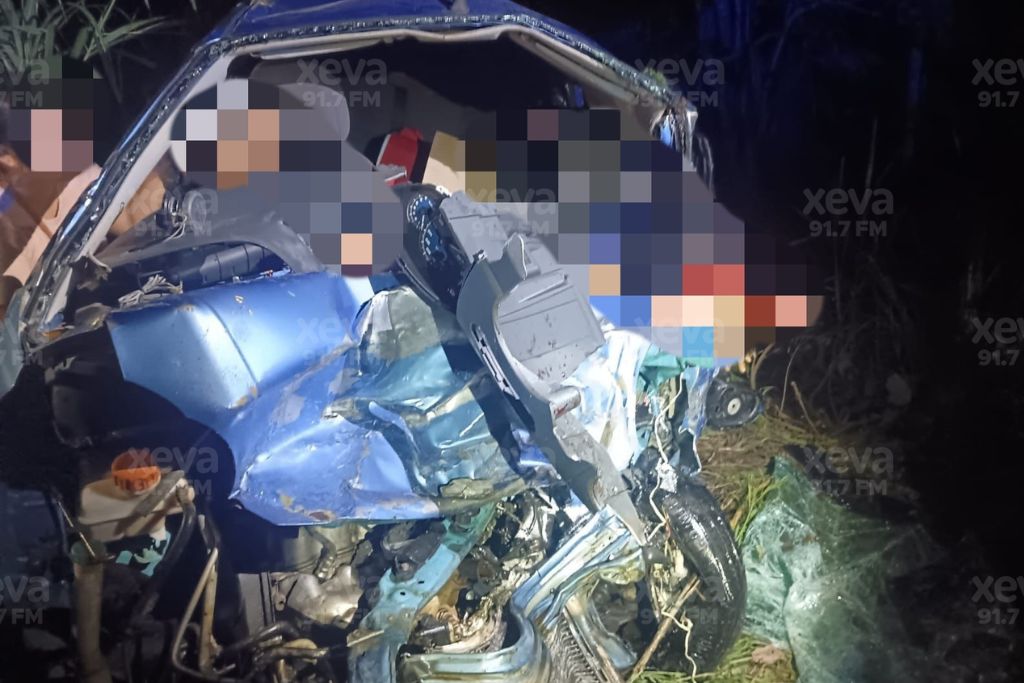 XEVATabasco's tweet photo. 🗣 #Entérate | Dos personas #lesionadas y una sin vida, el saldo de un #accidente ocurrido en la carretera Boca de Limón, en la ranchería Corregidora 2da.
Vía: Yazmín Espinoza
#XEVA #Noticias #Tabasco #Radio https://t.co/Sgox83se5c