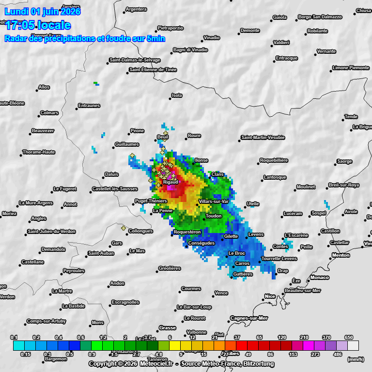 MeteoAmateur06's tweet photo. ⛈️ #Orage très peu mobile proche de la commune de Rigaud. Impacts de foudre nombreux, fortes pluies et grêle de taille importante (<5 cm)

🟠⛈️ #VigilanceOrange #Orages sur la zone concernée jusqu'à 18 heures à minima. https://t.co/oxqItl3qhg