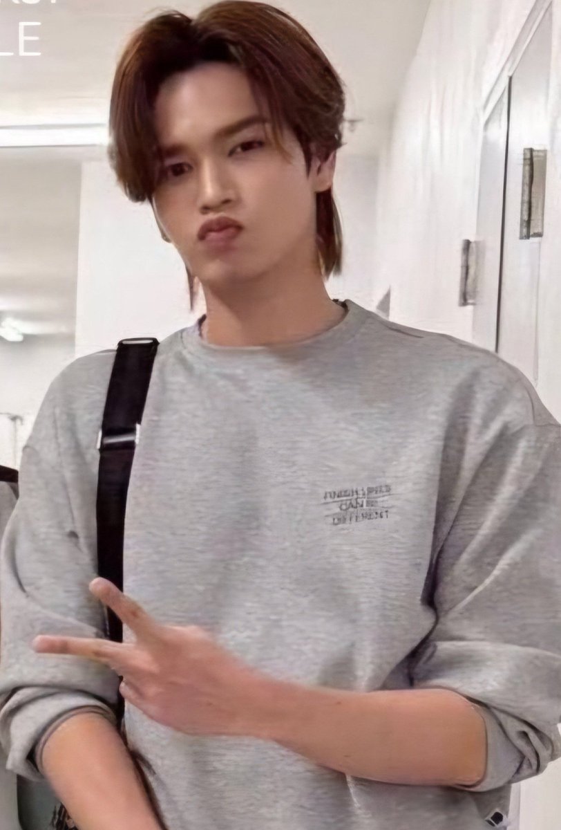 bbbittersweettt's tweet photo. พี่โกดังว่า เสื้อแฟนไหมคับ ?? https://t.co/m4qUbyOKpq