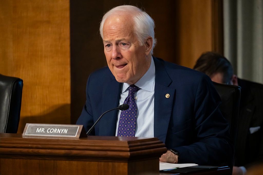 amyjohsonwh's tweet photo. Raise your hand if you think RINO Senator John Cornyn should be PRIMARIED out of office https://t.co/gP4ukJpGGD