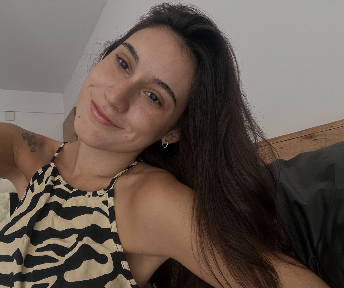 ginxsettx tweet picture