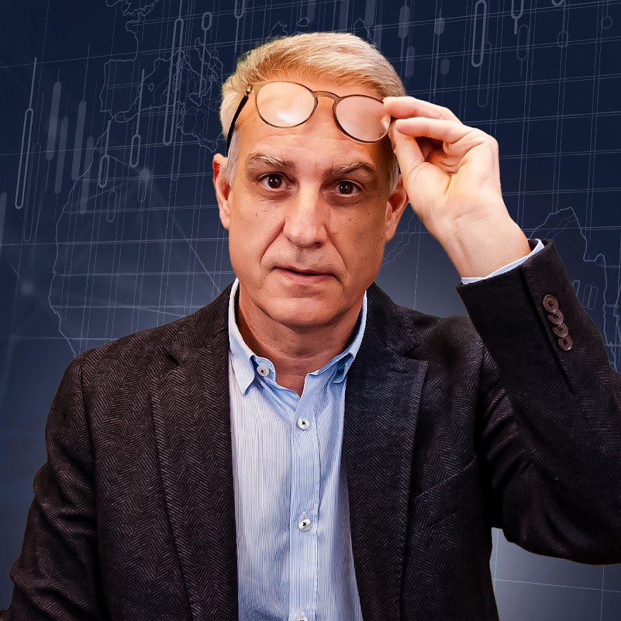 CriptoNoticias's tweet photo. 📉 Bitcoin podría caer hasta USD 40.000, según Pablo Gil. El trader español cree, basándose en patrones de ciclos anteriores, que bitcoin todavía no encontró su suelo. https://t.co/2vUvju7QEd