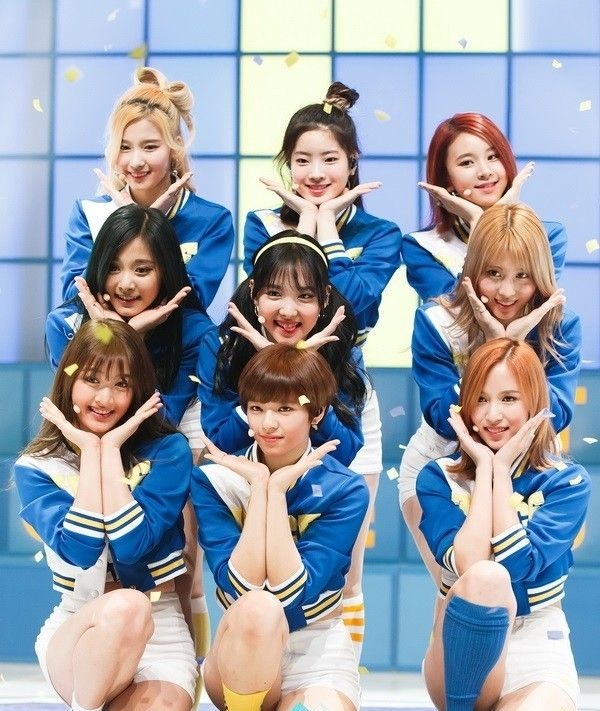 OLTSupport's tweet photo. 🚨 TWICE's 'CHEER UP' is less than 1M views away from surpassing 600M views on YouTube. https://t.co/053kfqpKL5