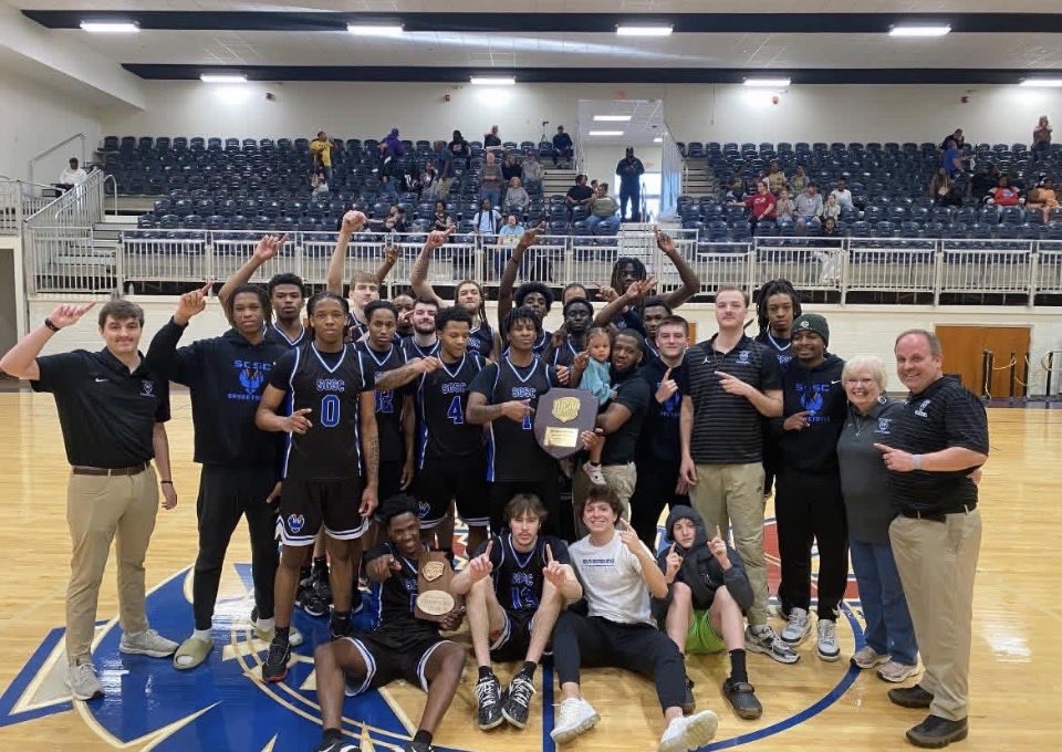 CoachBaldwinWC's tweet photo. Win league ✅
Make national tourney ✅
Graduate ✅
Team GPA 3.0 + for season ✅
8 guys named all-academic team ✅
Move onto next level 
…. Loading …. 
Almost complete https://t.co/Tt6L7pafK5