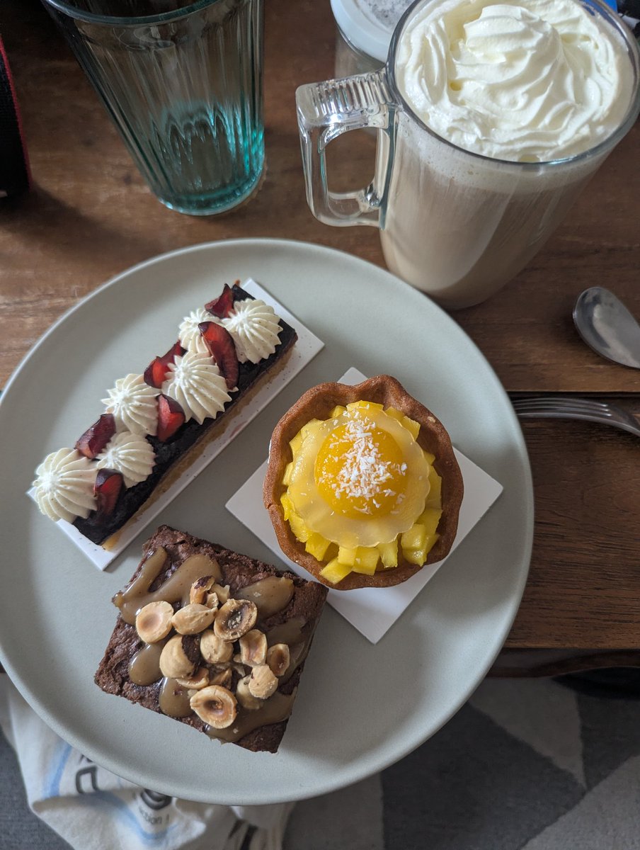 maitresse_feetL's tweet photo. le mois commence bien, mais pas assez, je veux plus d'offrandes bande de loser pathétiques
(13€ à rembourser pour le petit déj par exemple) https://t.co/4Hb0KGI77t