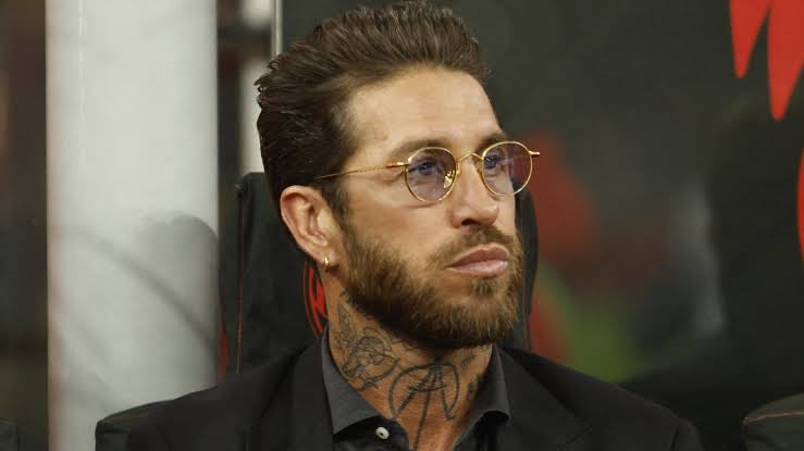 GonzaloTortosa's tweet photo. 🔴⚪️🚨 Sergio Ramos:

❗️ “No hemos recibido respuesta a nuestra oferta. Nosotros SEGUIMOS AQUÍ, QUEREMOS SEGUIR NEGOCIANDO y queremos recibir respuesta de los accionistas��

❗️ “Queremos ver un Sevilla grande y campeón. Sevilla FC HASTA LA MUERTE” https://t.co/brgJRe0i7X