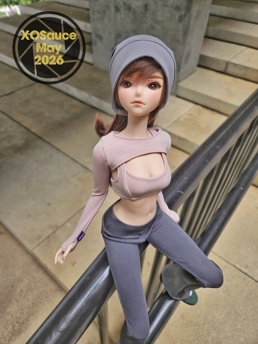 xosauce2016's tweet photo. The weather is hot! Taking pictures is tiring!😓 I had no hope of taking beautiful photos! The result is still acceptable!😋

#smartdoll #smartdollclothes #dannychoo
#smartdollphotography #cgmythmaker
#bjd #smartdolls #CULTUREJAPAN  #fashion #balljointdoll https://t.co/MuAEPXnpqH