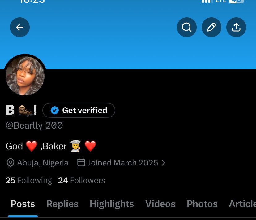 B 🦦! tweet media