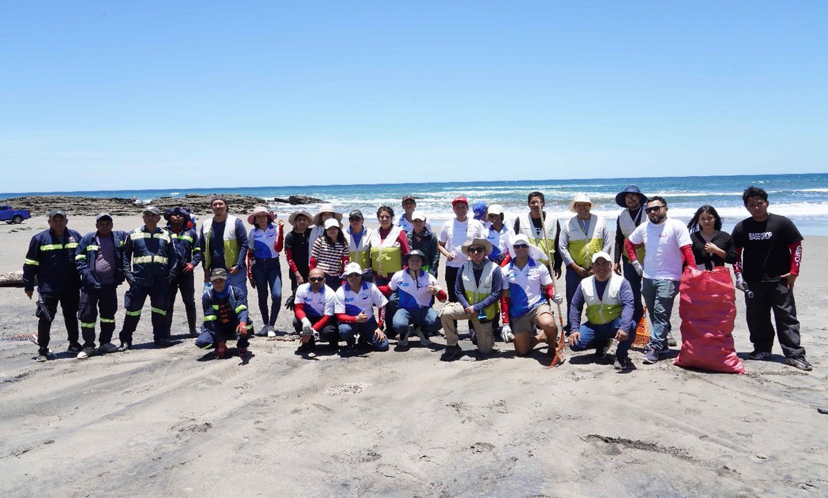 ClaroNicaragua's tweet photo. 🌊 Nuestras costas son mucho más que paisajes increíbles; son hogar, cultura, sustento y vida para miles de familias nicaragüenses.
👉Descubrí más en Claro Blog https://t.co/RrY4XUgfuH y sumate a un estilo de vida más sostenible.🌎
#ClaroBlog https://t.co/0AqHN8KH3Y