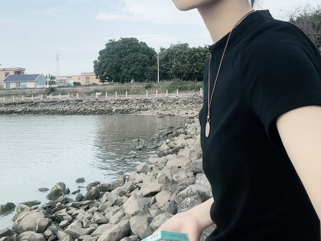 cc33ww's tweet photo. 我称之为 les最淫荡的衣服 https://t.co/HpdMNisq54