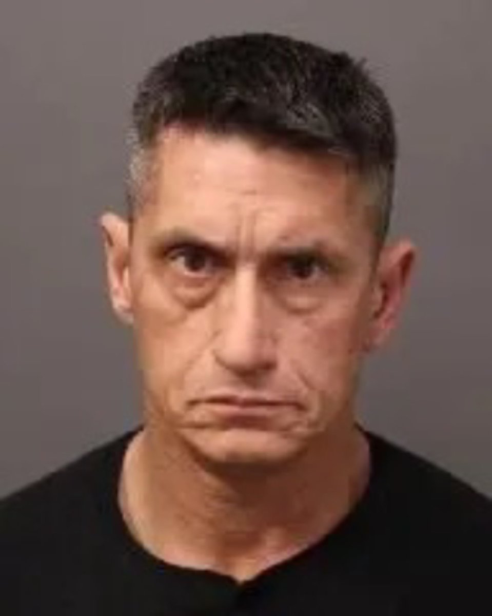 6ixbuzztv's tweet photo. 27-year-old Michele Moscone from Toronto and 55-year-old Glen Mousseau from Windsor have been charged after a fatal double shooting outside a home in Vaughan last month https://t.co/ndSEkczYmT