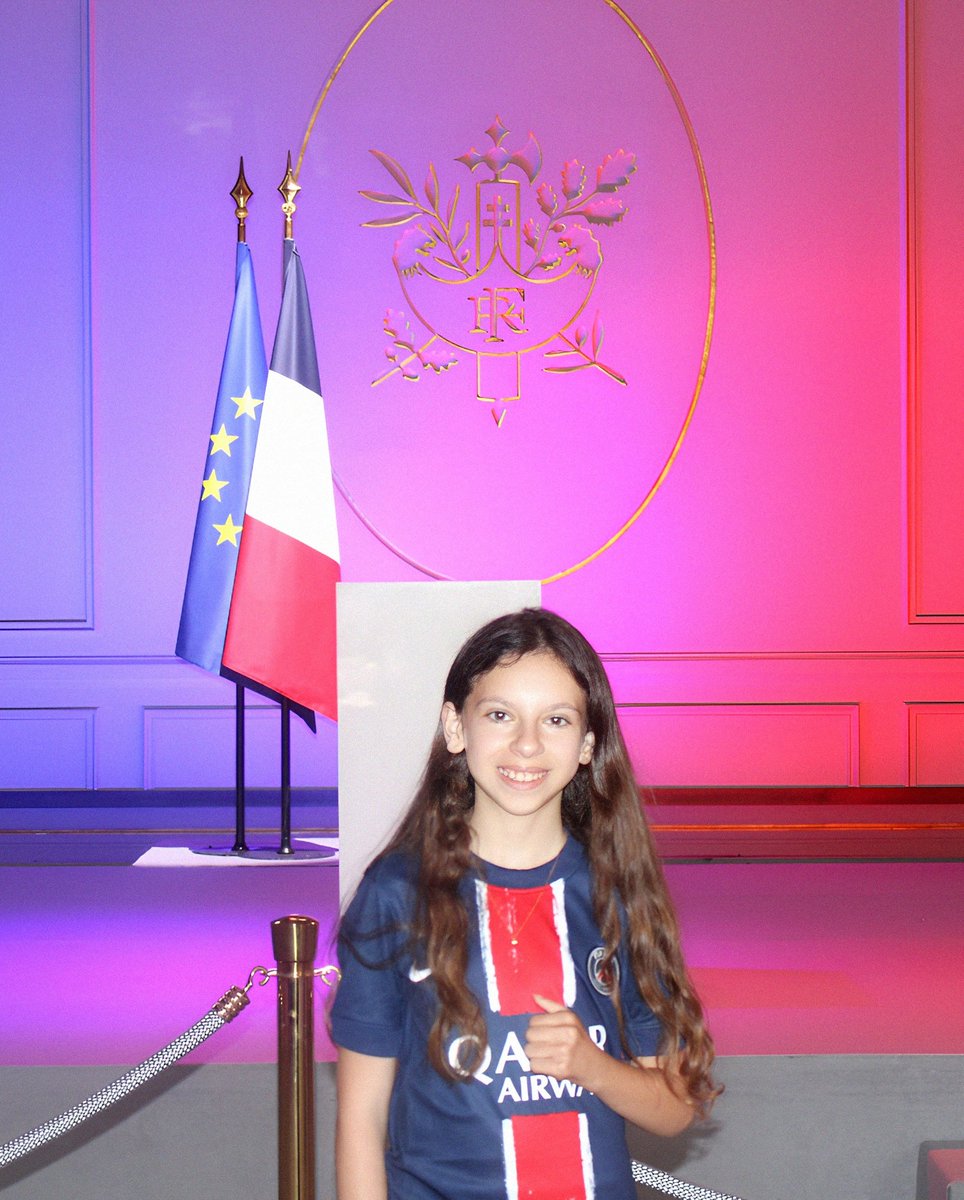 1SourireCamille's tweet photo. Depuis samedi soir, Camille reçoit une immense vague de bienveillance et de soutien🥰

Cela, la touche énormément🥹

Nous ne vous remercierons jamais assez pour tout l'amour que vous donnez à notre jeune guerrière❤️

Camille nous a fait part, de son envie d'oublier ce qu'il s'est passé, elle souhaite avancer et que l'on parle plutôt de son combat contre la maladie et de ses belles actions auprès des enfants hospitalisés.

Nous refuserons donc systématiquement, toutes sollicitations de différents médias qui souhaitent que notre fille revienne sur cette soirée.

Merci à tous🙏🏻

Le combat continue....