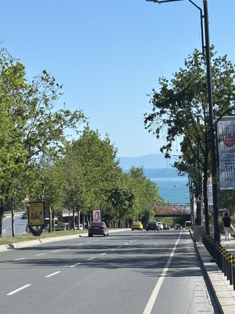 taurusboga's tweet photo. Denize çıkan yollar 💙 https://t.co/Lga7Id1cNk