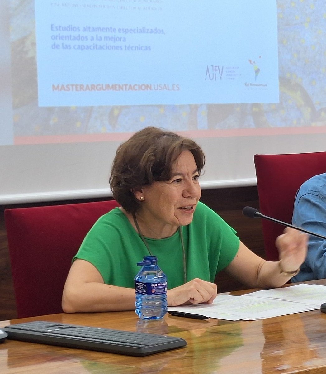 MasterTDAJ's tweet photo. En el @MasterTDAJ hoy nos ha visitado Isabel Lifante, catedrática de Filosofía del Derecho de la @UA_Universidad, quien nos ha dado una excelente conferencia sobre una de sus especialidades: "Derechos humanos y argumentación jurídica interpretativa".
@FacDerechoUsal https://t.co/VvQHxbbvQP