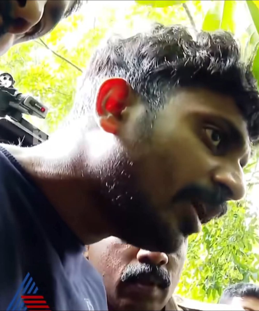 heypriyanshere's tweet photo. இந்த நியூஸ் என்ன ரொம்ப கஷ்டம் ஆகிருச்சு.. பாத்ருபிங்கனு நினைக்குறேன் தெரியாதவங்களுக்கு என்னணு சொல்ற..

இது கேரளால நடந்து இருக்கு.. போட்டோல இருக்க முண்ட தான் இந்த குழந்தையோட அம்மா அவன் அவளோட ரெண்டாவது புருஷன் 

இவங்க ரெண்டு பேரும் இந்த குழந்தைய ரொம்ப நாளா அடிச்சு துன்புறுத்திட்டு இருந்து இருக்காங்க.. ரெண்டு நாள் முன்ன இந்த குழந்தை இறந்து போய் இருக்கு இந்த முண்ட அந்த குழந்தை வாய்ல சோறு திணிச்சு hospital தூக்கிட்டு போயிருக்கா கேக்கும் போது சாப்பிடும் போது சோறு அடச்சு குழந்தை இறந்துருச்சுனு சொல்லிருக்கா 

Doctors check பண்ணி பாக்கும் போது குழந்தை உடம்புல நிறையா சிகரெட் சூடு அப்புறம் 50 இடத்துல காயம்லா இருந்துக்கு கை உடஞ்சு இருக்கு ரொம்ப நாளா torcher பண்ணிடே இருந்துருக்காங்க ரெண்டு பேரும் சேந்து ஒரு கட்டத்துல தாங்க முடியாம குழந்தை இறந்து போயிருக்குனு தெரிஞ்சுருக்கு..

கொஞ்ச நாள் முன்ன பஸ் ஸ்டேன்ட்ல ஏதோ influencer random அஹ் இவள வீடியோ எடுத்துருக்கான் அப்போ குழந்தைக்கு கைல என்ன ஆச்சுனு கேக்கும் போது சைகிள்ல இருந்து கீழ விழுந்து கை உடந்துருச்சுனு சொல்லிருக்கா அந்த வீடியோ இப்போ viral ஆகிட்டு இருக்கு அந்த குழந்தை கண்ண பாத்தாலே தாங்கவே முடியல அவ்ளோ பாவமா பாக்குது..

அம்மாவா இருந்து எப்டி இப்டி சைக்கோவ விட மோசமா நடந்துக்க முடிஞ்சுது என்னன கொடுமை அனுபவிச்சு அந்த குழந்தை இறந்துருக்கும் எல்லாம் தெரிஞ்சு அந்த ஊரே அவ புருஷன அடிக்கிறாங்க போலீஸ் அவன protect ப்ண்ணி கூட்டிட்டு போறாங்க.. அவங்ககிட்ட விட்ருந்தா அடிச்சே கொன்னு இருப்பாங்க ஒவ்வொருத்தன் முகத்துலயும் அவ்ளோ வெறி.. ஆன இவங்கள தூக்கி ஜெயில்ல போட்டு இனி சோறு போட்டு இருப்பானுக..

இந்தியால இருக்க சட்டம் தான் ரொம்ப மோசம் அதுதான் நினைச்சாலே கடுப்பா இருக்கு.. சட்டம் கடுமையா மாத்தாத வரை இதெல்லாம் பாத்து நம்ம feel தான் பன்ன முடியும் போல...💔🥹😭