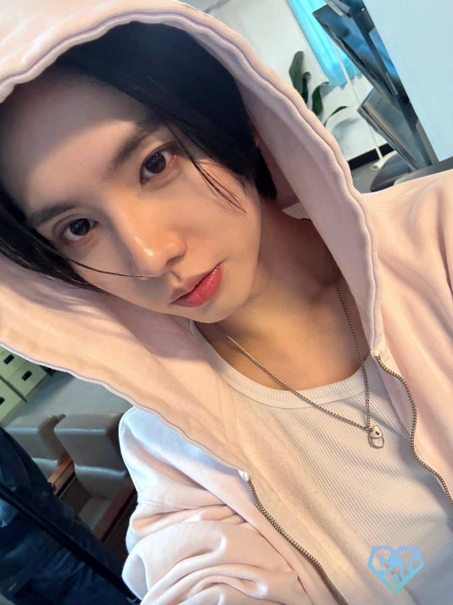 chupabchyu's tweet photo. 왜이렇게 예뻐?? 🐰🥰
방준혁 예쁜거 온세상 다 보길

잘자여

#MCND #윈 #WIN #방준혁 https://t.co/4rOJerbgdu