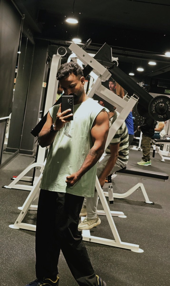 Thefitdoc tweet media