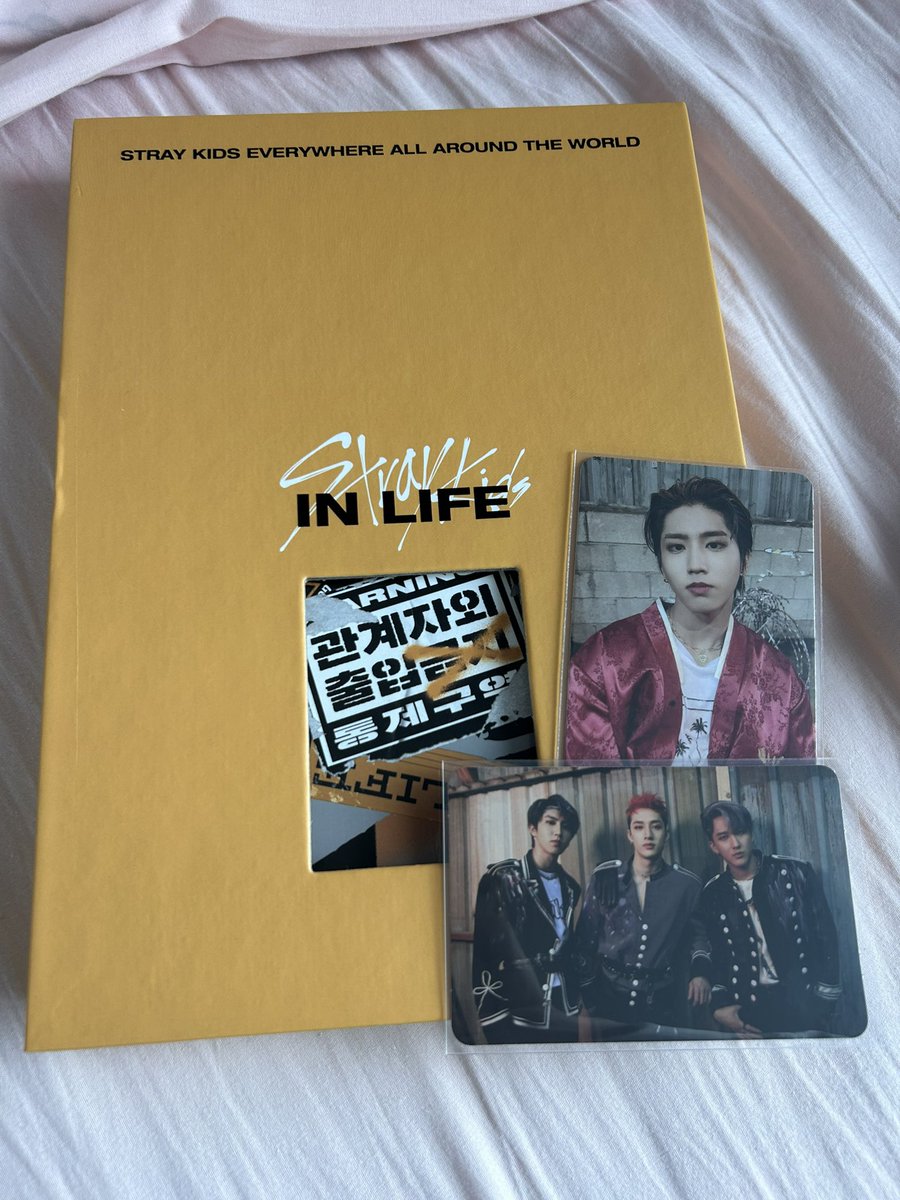 hanjsuco's tweet photo. Feedback positivo pra @nathieverse que me vendeu o album de IN LIFE. Eu AMEI minhas pulls, infelizmente ele veio com algumas avarias mas nada demais, muito obrigada pela venda! https://t.co/AWRE4Oh5OM