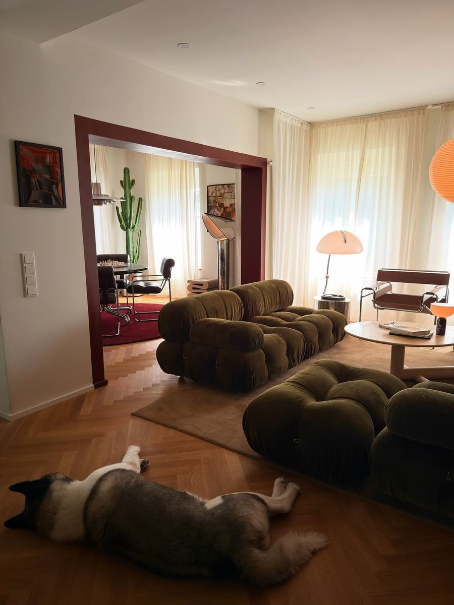 interiorsuckerr's tweet photo. https://t.co/O8FkA3NLe9