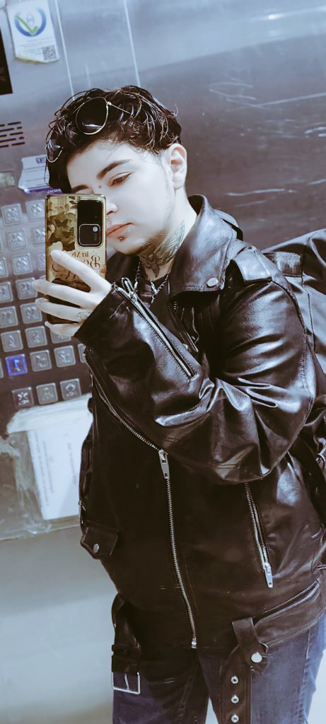 AlexDarkLicorne's tweet photo. #ftm #ftmboy #ftmchile #transchile https://t.co/rnM9VxH7ih