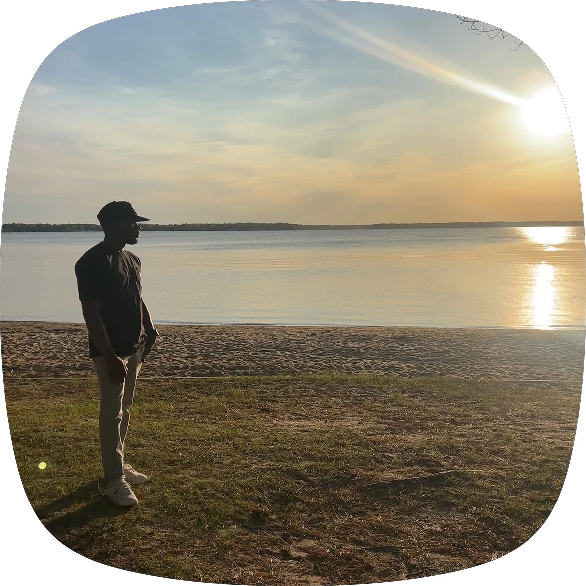 ricksilk84's tweet photo. Outside really is beautiful https://t.co/zUquPPkwrr