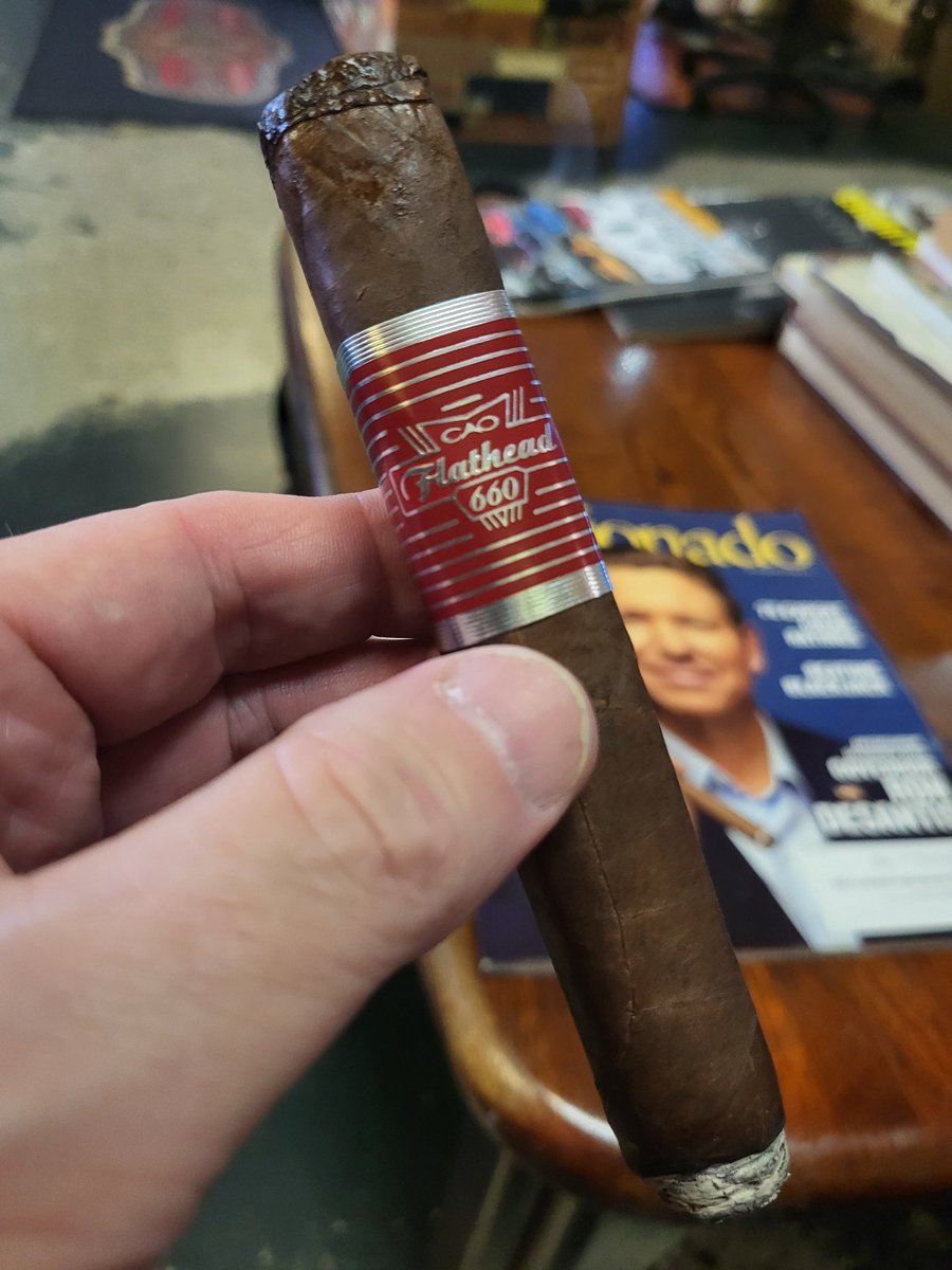 DavidTheus's tweet photo. When it's officially your last day as a Teacher... It's Flathead 660 time.
@caocigars #flathead660 #tobaccocove #shoplocal https://t.co/EpaulQ8j4k