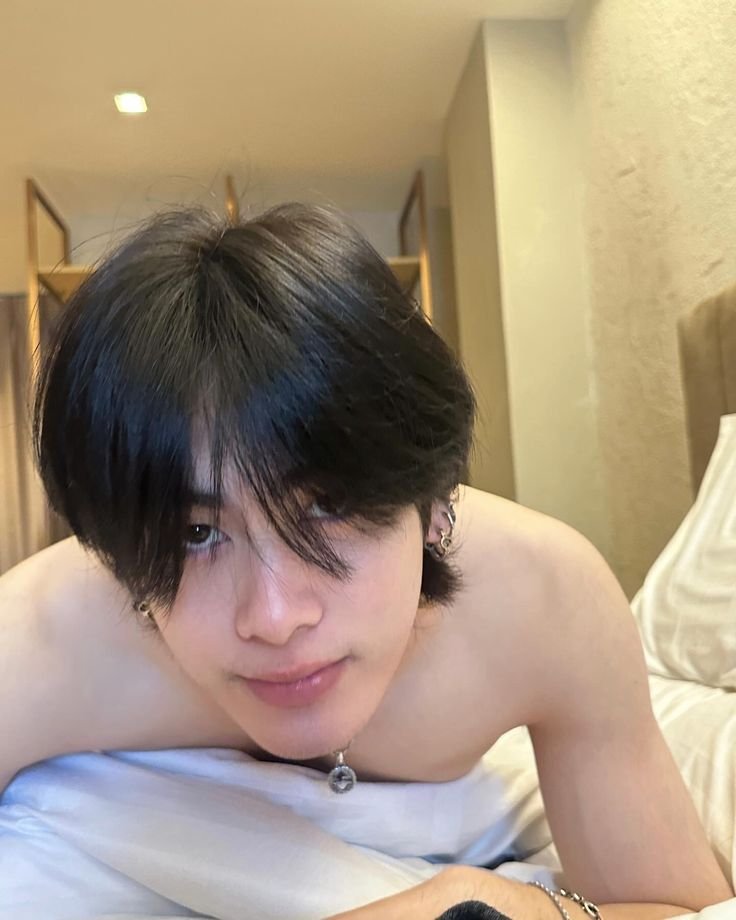 definisitampan's tweet photo. @creafures ️️ ️️
️️ ️️
️️ ️️

Perbedaan anak mami papi, yang satu gampang kepanasan, yang satu lagi gampang kedinginan.

️️ ️️
️️ ️️
️️ https://t.co/S8zT3rfuTk
