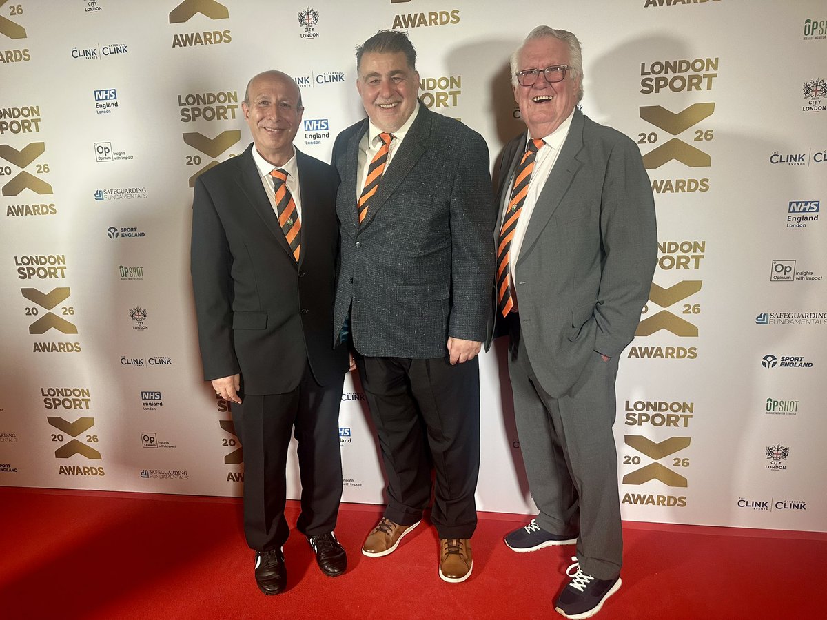 BarnetWft's tweet photo. @BarnetFC A very proud day for our community walking football team 
Thank you to Mr Kleanthous and all at Barnet FC 🐝 https://t.co/u0INgFQlOP