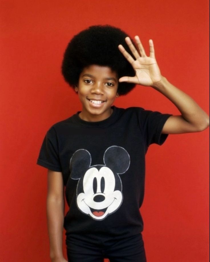 TERUTISM's tweet photo. I just realized I haven't uploaded on here for a while #michaeljackson https://t.co/EvyeeGbcEc