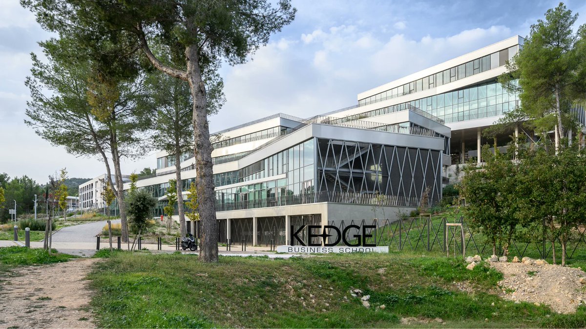 DZerroudi's tweet photo. 🎓 @KedgeBS repense son Programme Grande École

Un an après le lancement de son nouveau plan stratégique "KEDGE 30", l'école poursuit sa volonté de miser sur la qualité et l'excellence et fait un choix fort, celui de la spécialisation ! 🚀 https://t.co/ljzTP815KT