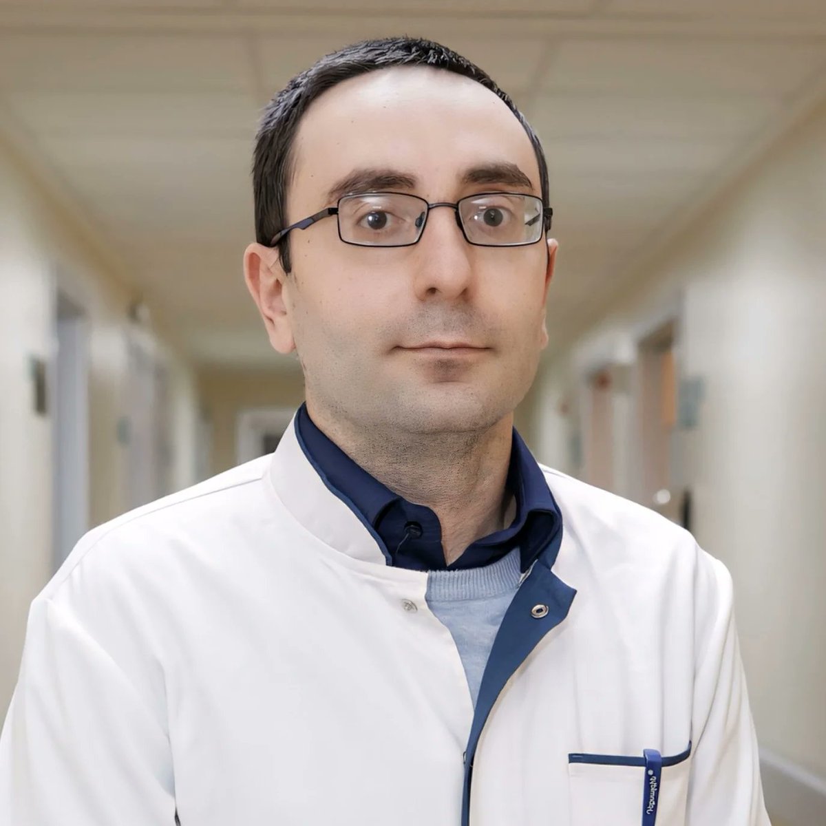 ImmoncInstitute's tweet photo. 🏆 We are proud to announce that our Scientific Director, Dr. Samvel Bardakhchyan, has received the Mentorship Yvonne Award 2026 at the OncoDaily Party in Chicago! 
#YvonneAwards2026 #MentorshipAward #OncoDaily #Oncology #CancerCare #Mentorship #Healthcare #Research #IMMONC https://t.co/iGzqLWqQ1o