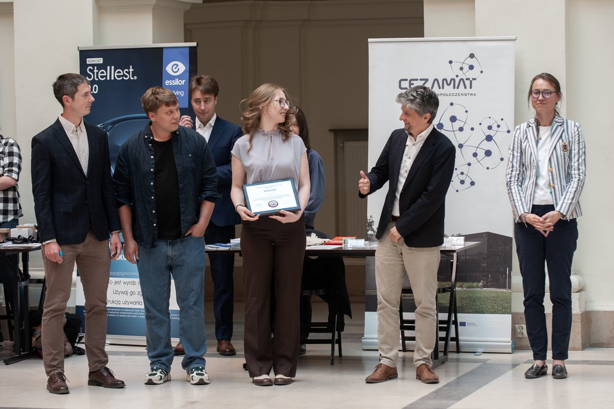 ICHF_PAN's tweet photo. #IChF and #ICTER stand at the V International Photonics &amp; Quantum Technologies Job Fair at the Faculty of Physics, @PW_edu in Warsaw.
#FromDreamstoSolutions #PolishCOALESCEHub https://t.co/0N2VeGlRWa