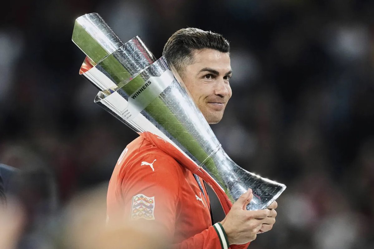 cr7b29's tweet photo. @J_ali_1919 أخذ الهداف وحقق دوري الأمم الأوربية معهم
لكن مع أنديتهم ماقدروا يخلون مهاجمينهم يحققون لقب الهداف https://t.co/2tOpCGFlQ8