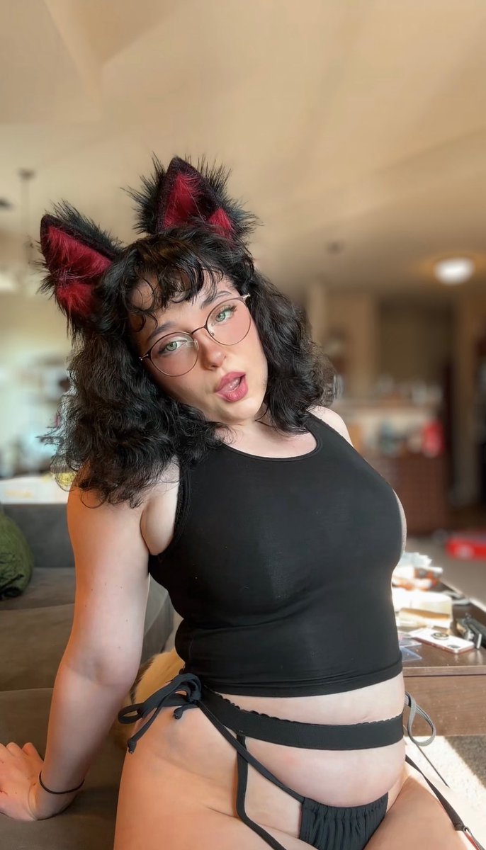 Raven_Twilight_'s tweet photo. Good morning you better say it back https://t.co/EsiQL8Targ