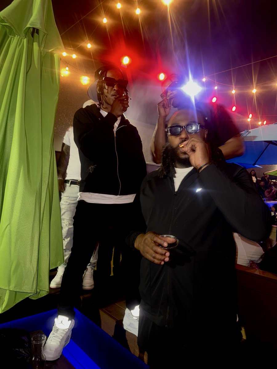 ssbands_'s tweet photo. #Breeze went up lastnite https://t.co/Z3BIH6gonB