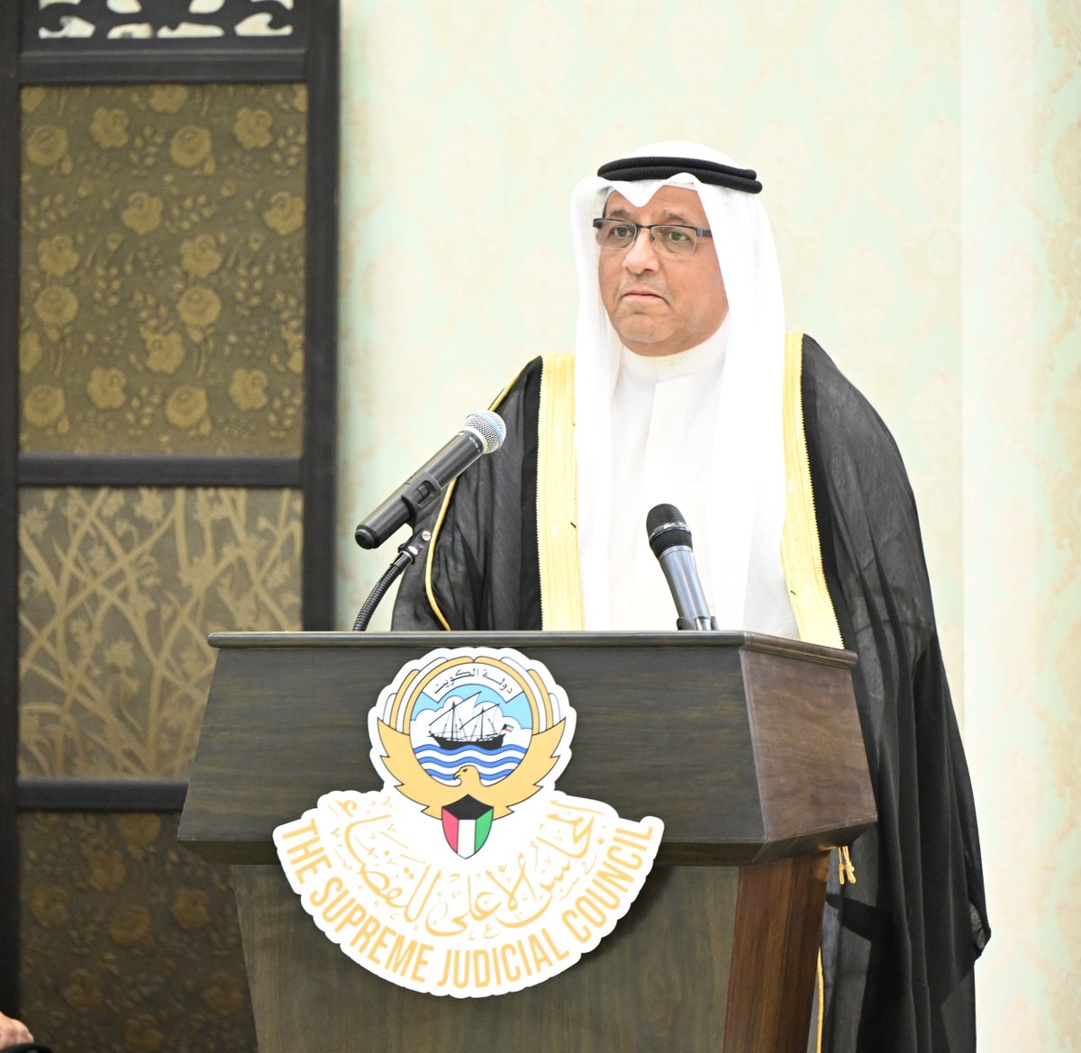 kuna_ar's tweet photo. رئيس المجلس الأعلى للقضاء رئيس محكمة التمييز المستشار د. عادل بورسلي يهنئ سمو ولي العهد الشيخ صباح خالد الحمد الصباح بالذكرى الثانية لتولي سموه ولاية العهد

- دعا الله أن يديم سموه دائمًا وأبدًا سندًا وعضدًا لحضرة صاحب السمو أمير البلاد الشيخ مشعل الأحمد الجابر الصباح وأن يمد سموه بعونه وتوفيقه

https://t.co/0OjVHAGwvY

#كونا #الكويت