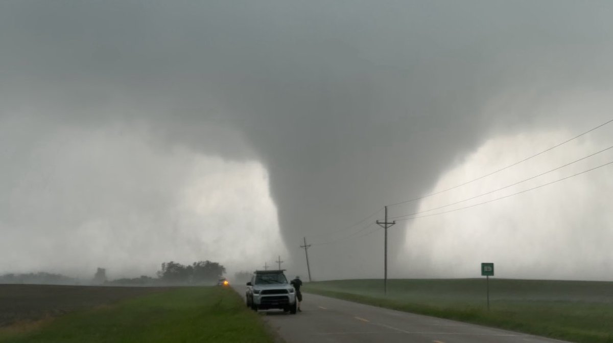 brandonwxOK's tweet photo. Hello June. https://t.co/hv9WIHRfMI
