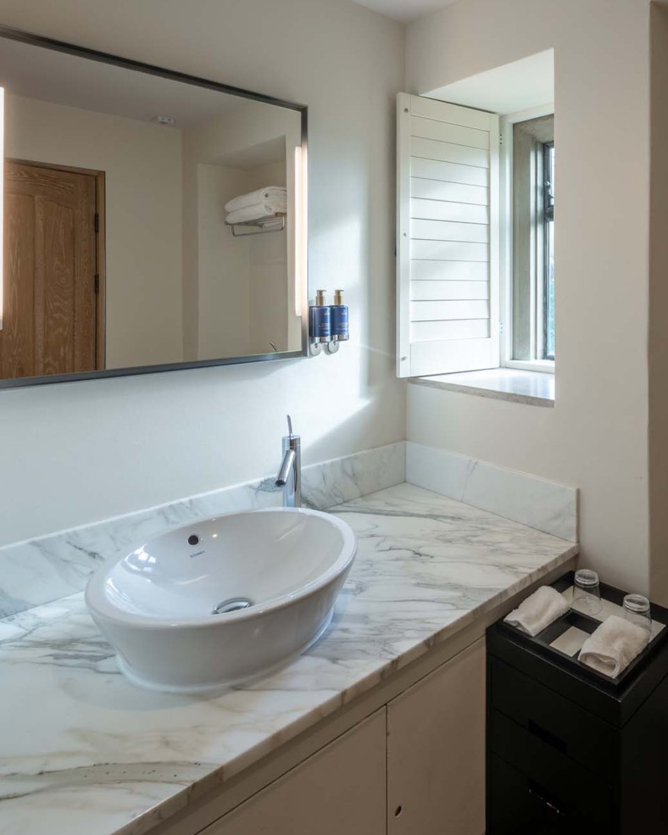 RochCastle's tweet photo. A welcoming retreat filled with natural light and a warm, calming atmosphere, St Brides is designed for slow mornings and restful nights.

Book here - https://t.co/skC18Jp89u

#rochcastle #thecelticcollection #stdavids #pembrokeshire #stbrides https://t.co/ICGVpPozmU