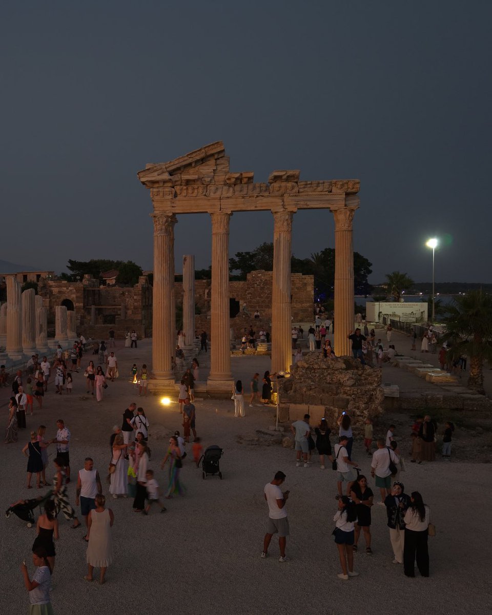 GoTurkiye's tweet photo. POV: You thought museums were only for daytime. 🌙🏛️

Between 1 June and 1 October, Türkiye’s Night Museums offer a different way to experience history after dark. From Mount Nemrut and Ephesus to the Side Archaeological Site, Zeugma Mosaic Museum, Galata Tower and the İstanbul Archaeological Museums, more than 20 cultural landmarks open their doors long after sunset.

This summer, history doesn't end at sunset.  #NightMuseums

For more, visit:
https://t.co/fiBvcnNL4d